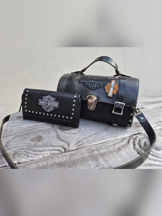 Harley-Davidson Black Leather Bag with Matching Studded Wallet - Picture 3 of 16